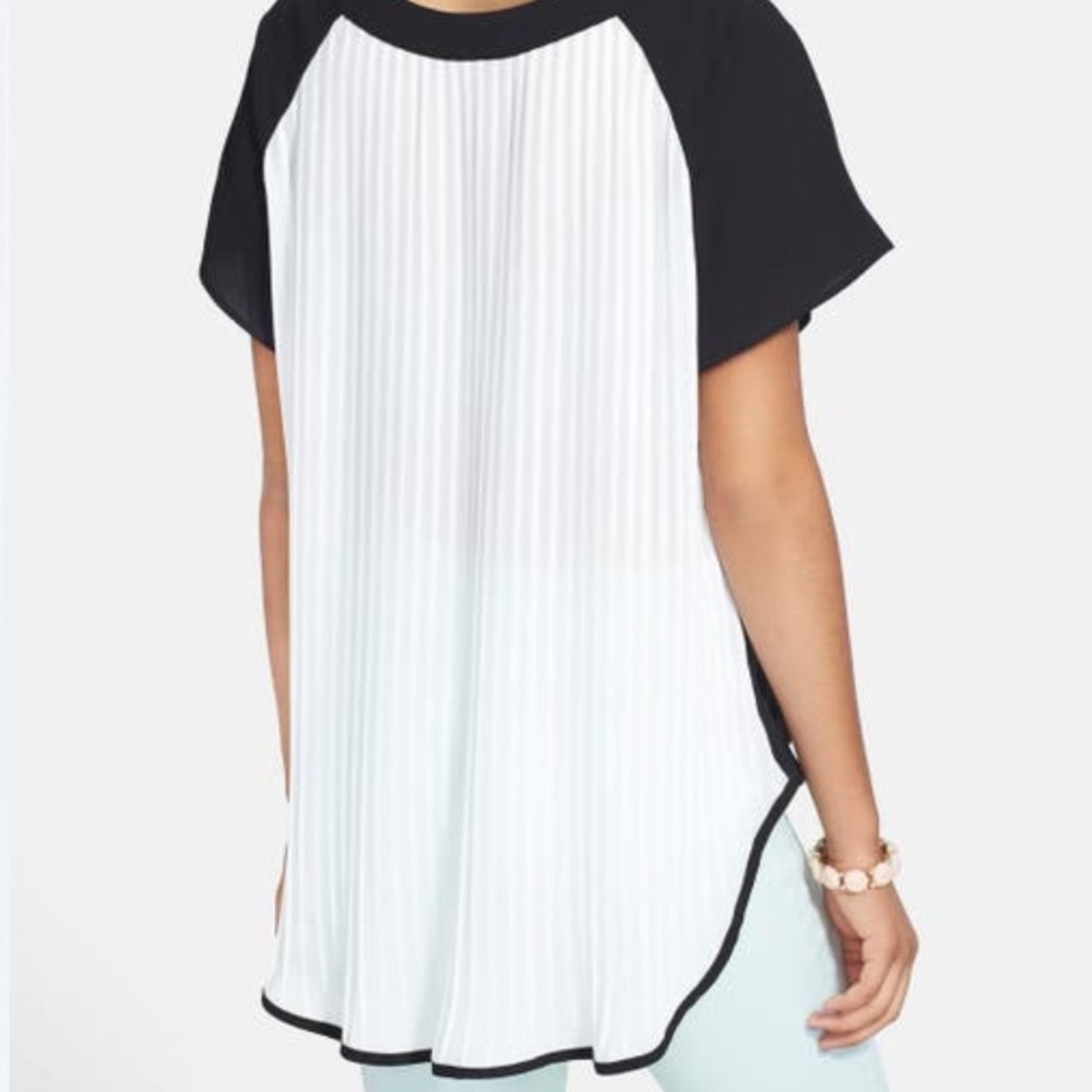 Liberty Love Black & White Pleated Back Top